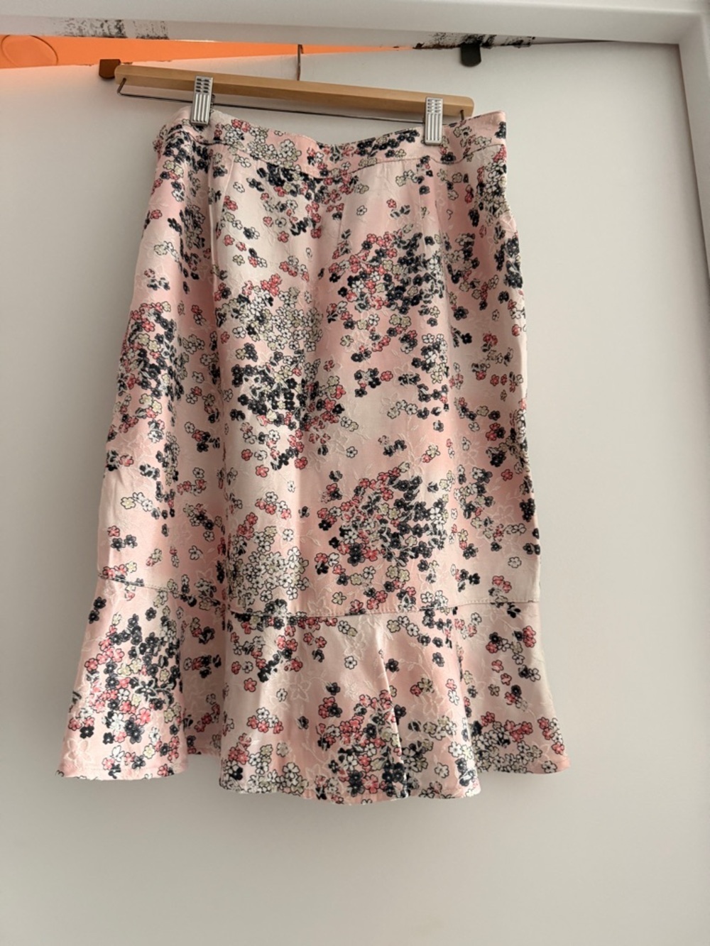 Alberto Malaki cherry blossom Floral Pink Ruffle Hem Women's knee Skirt size 6